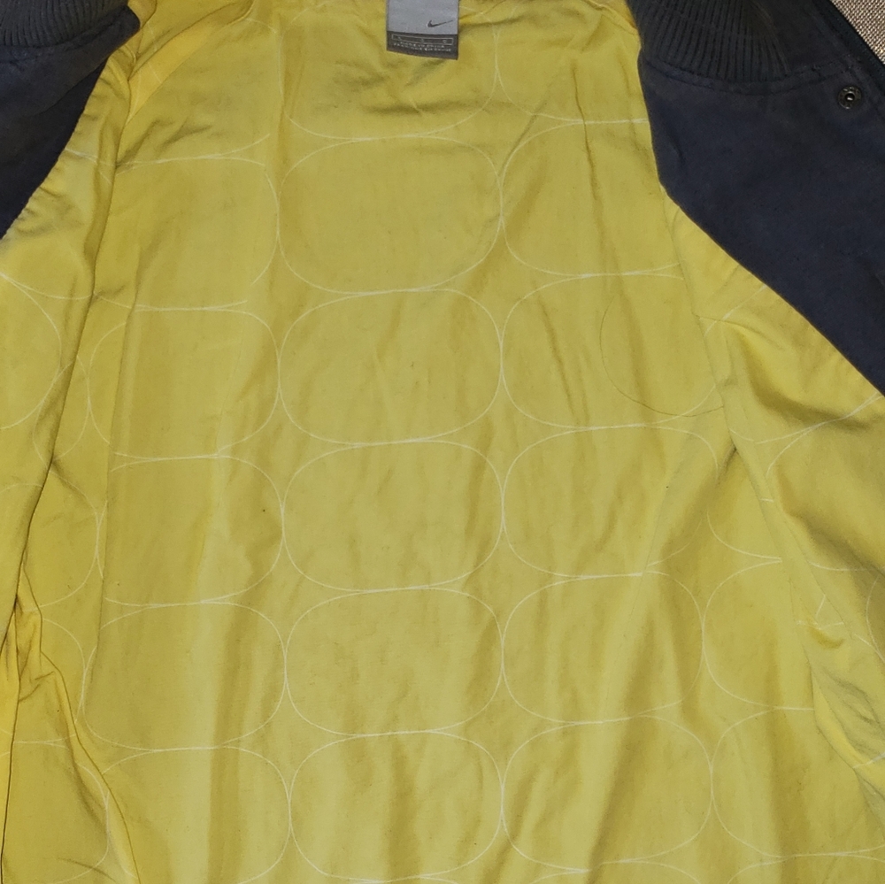 Nike Jacket - Picture 6 of 14